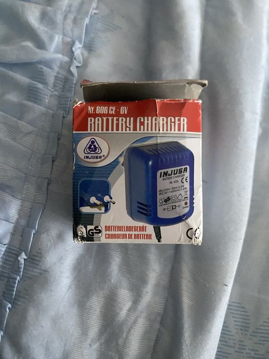 Mota Elétrica Criança Injusa 6V c/ Carregador e Caixa Original