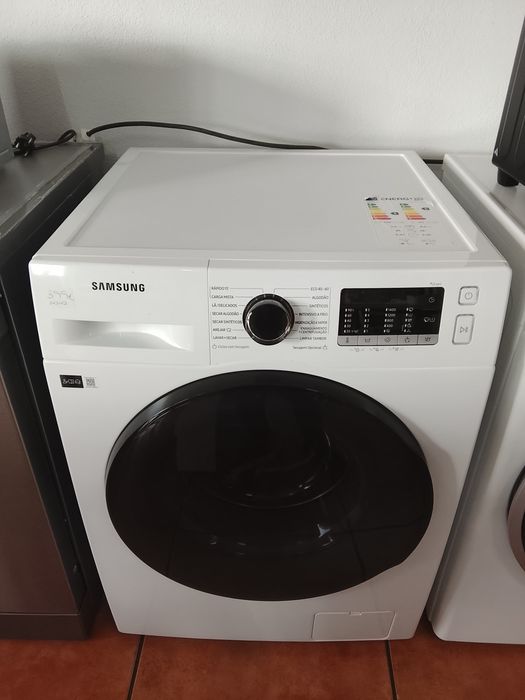 Lava e Seca SAMSUNG 8/5kg (Artigo Novo c/ Pequeno Defeito Estético)