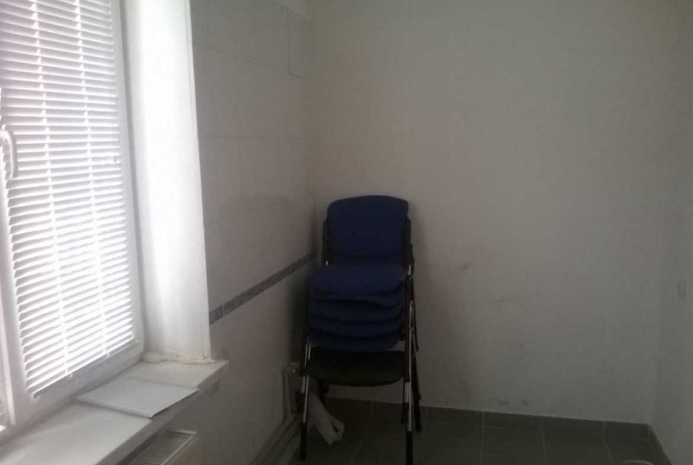 №: 20401 - Приміщення в центральній частині міста, 41 м2