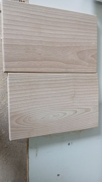 Tabuas em freixo nacional