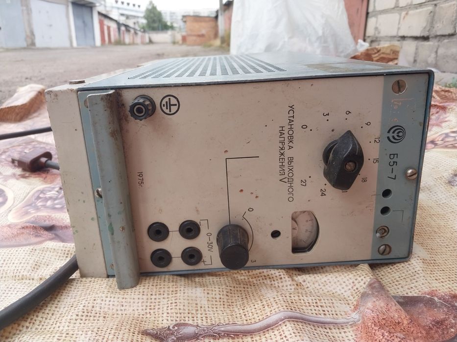 Блок питания Б5-7 для питания радиоэлектронных устройств