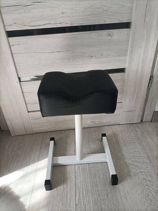 Regulowany podnóżek do pedicure   tatuażu czarny, stabilny Do paznokci salonu