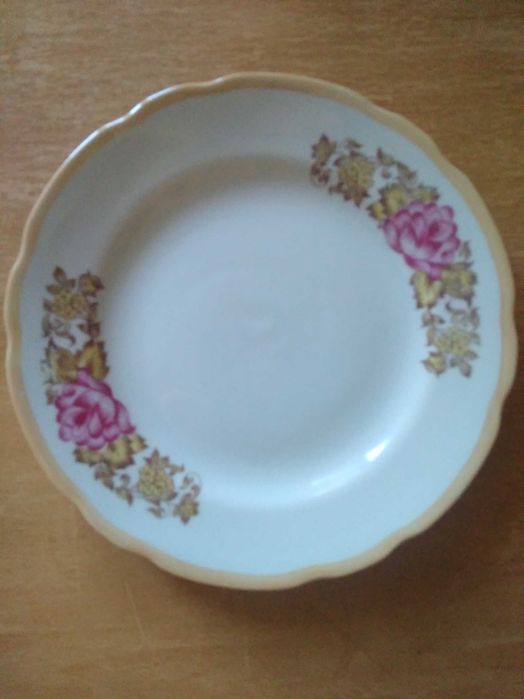 Тарелки , блюдо овальное, селедочница