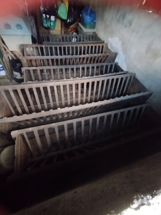 Manjedouras para cabras ou ovelhas