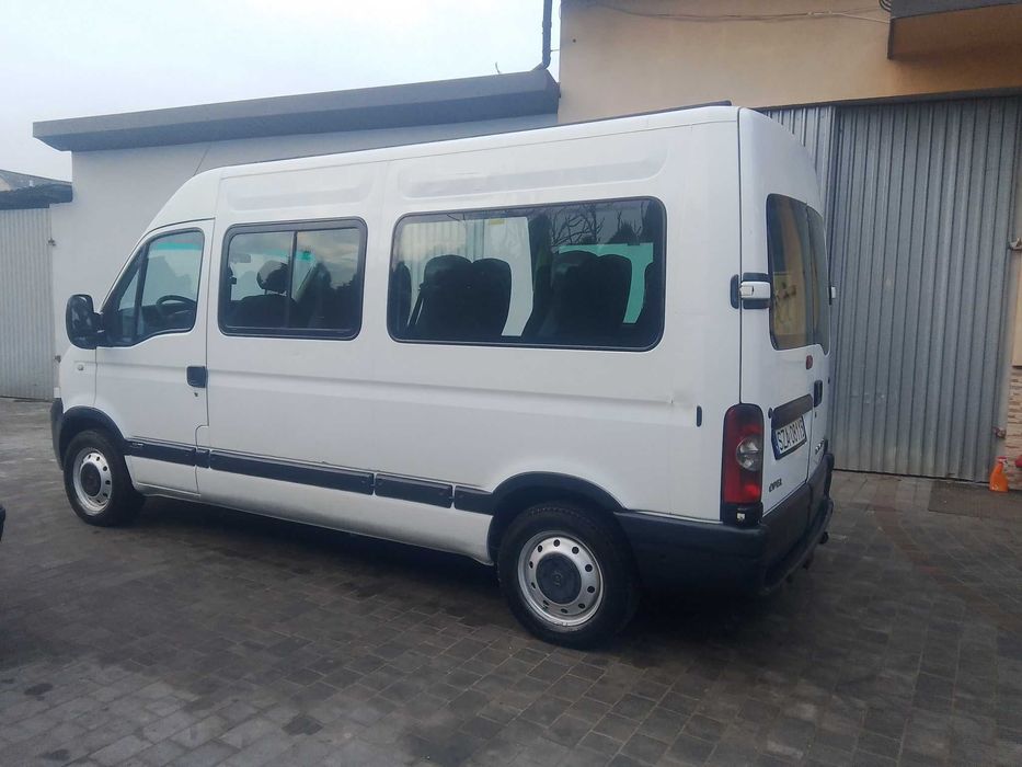 Opel Movano  2,5 TDI   Autobus z Wysuwanym podestem  15 osób +1 Kier.
