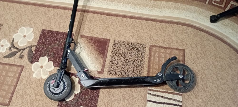 Продам електросамокат KUGOO S3