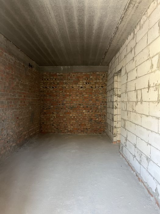 КЛЮЧІ НА РУКАХ повноцінна 2к, до Києва 20хв