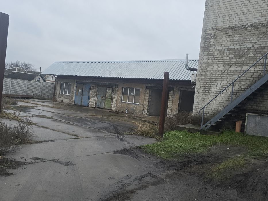 Оренда приміщення під склад Мерефа, центр