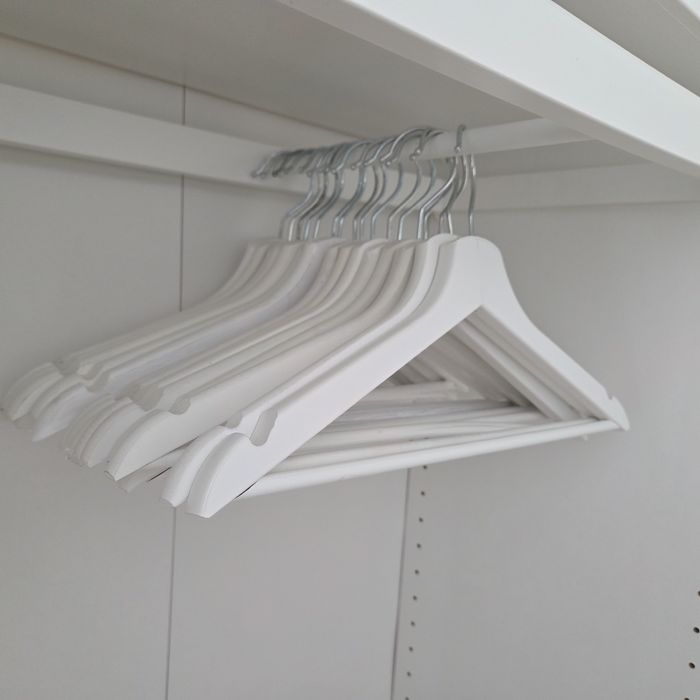 20 Cabides de madeira brancos hangers white