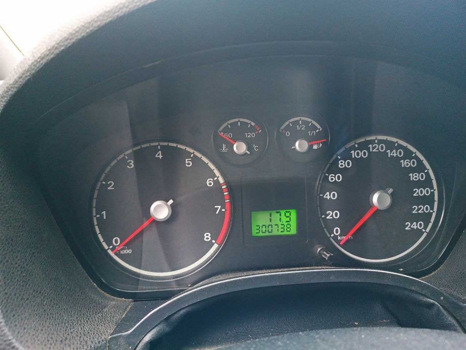 Автомобіль Ford C-Мах