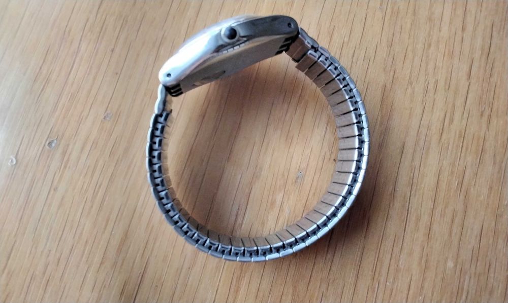 Годинник часы Swatch на запчастини