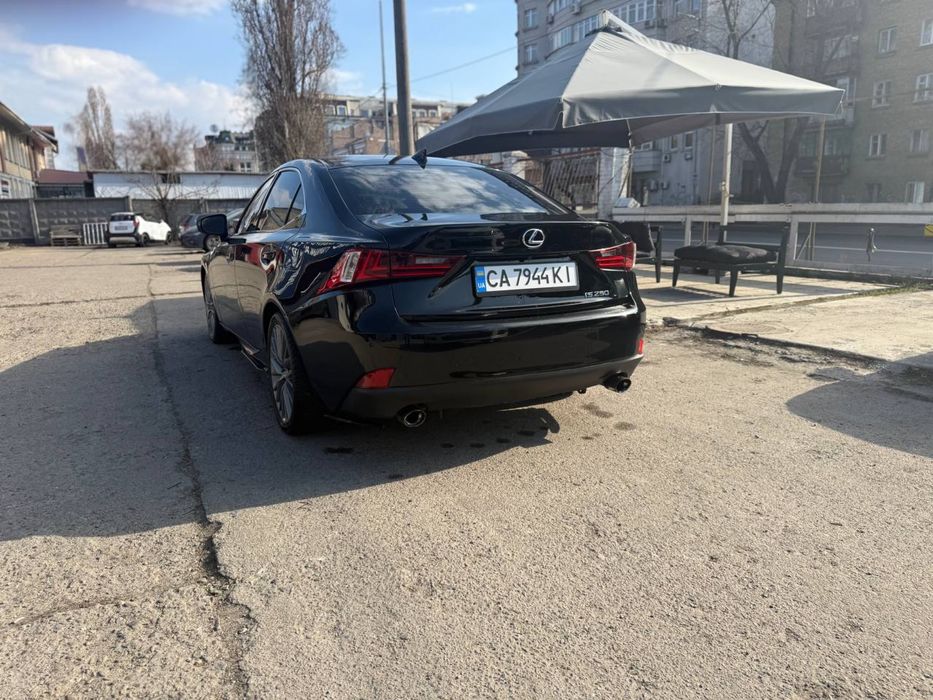 Продам  Lexus is 2014