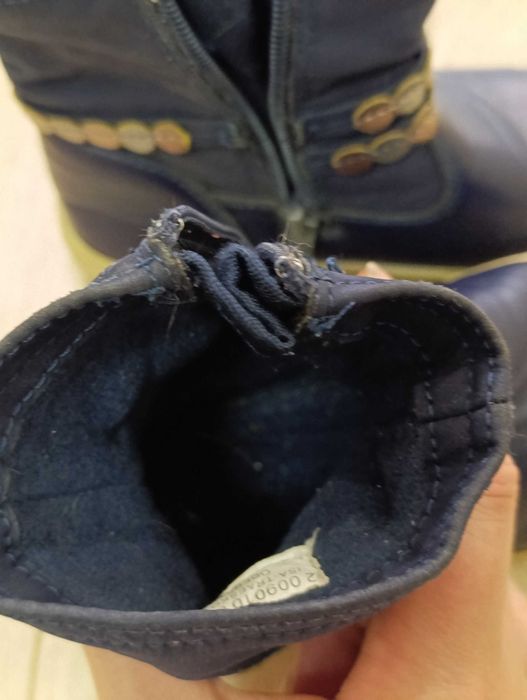 Осінні чобітки для дівчинки 27 розміру в ідеальному стані