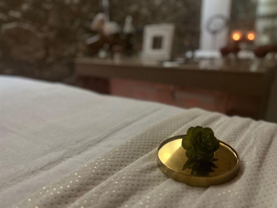 Massagem relaxante corpo inteiro em spa