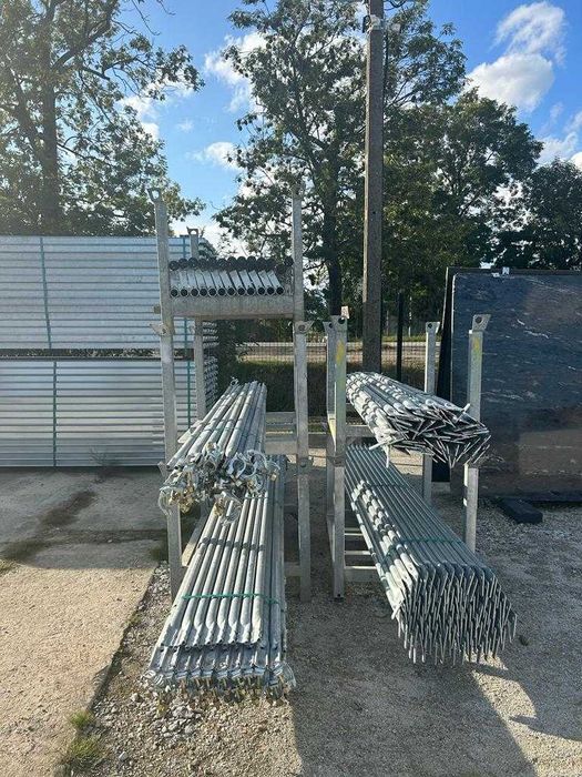 Nowe rusztowanie stalowe, typ Baumann z podestami roboczymi alu-sklejka 3,07 m 10,4 m x 9,21 m = 95 m 2