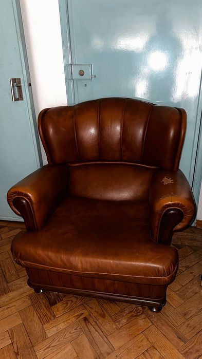 Sofá de 3 lugares + 2 poltronas