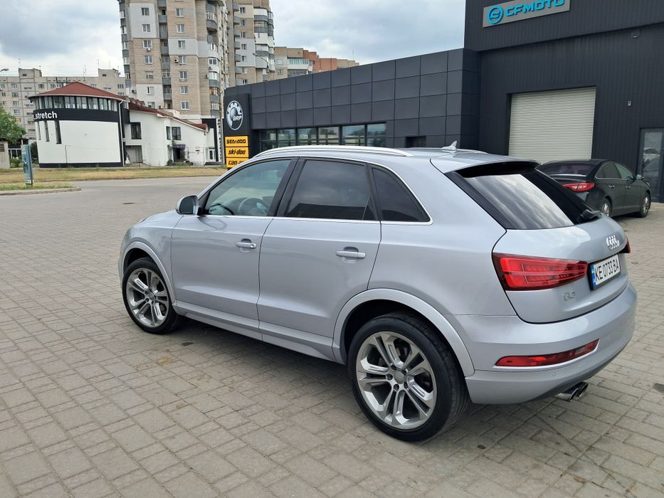 Продам  Audi Q3.