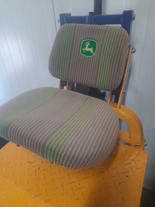 Fotel boczny Grammer John deere org.
