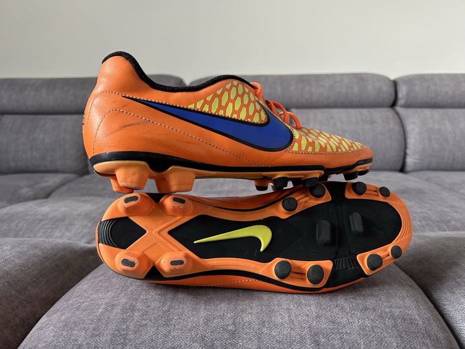 Korki Nike Magista Pomarańczowe 42,5