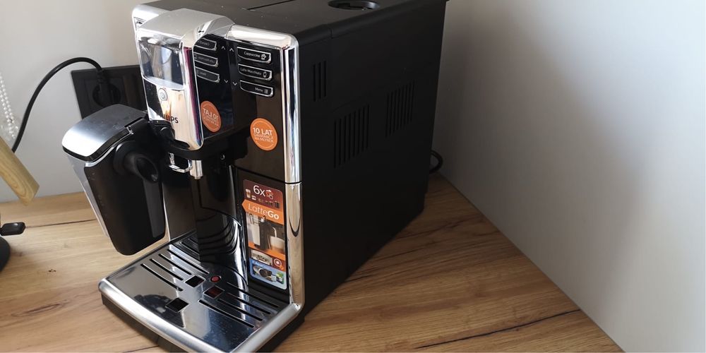 Ekspres do kawy Philips Latte Go czarny