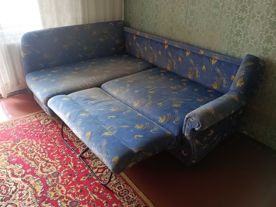 Стильний диван. Самовивезення з Києва, Дніпровський район, вул.Райдужна,21А