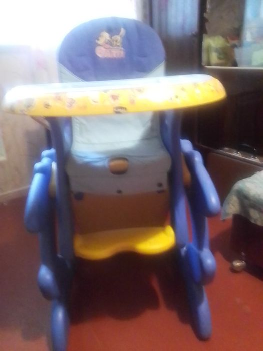 Стульчик для кормления.