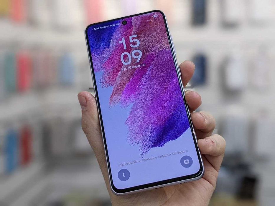 Телефон Samsung S21 FE 5G G990W 6/128 Lavender  UA