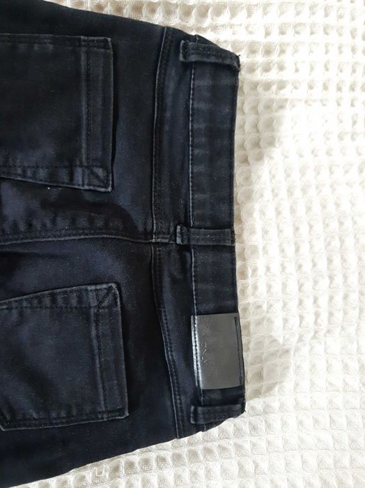 Spodnie czarne jeans dla dzieci 128