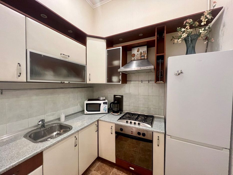 Знижка 40% на вечір Центр метро Хрещатик  Люкс Подобово Лютеранська 7