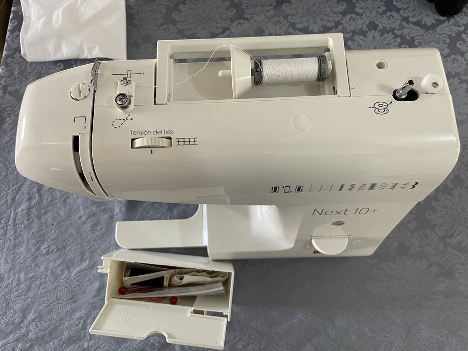 Máquina de Costura ALFA Next 10+ (12 pontos)