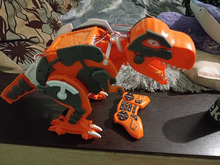 Продам робота на пульті