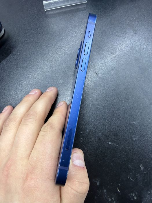 Iphone 12 blue icloud екран битий