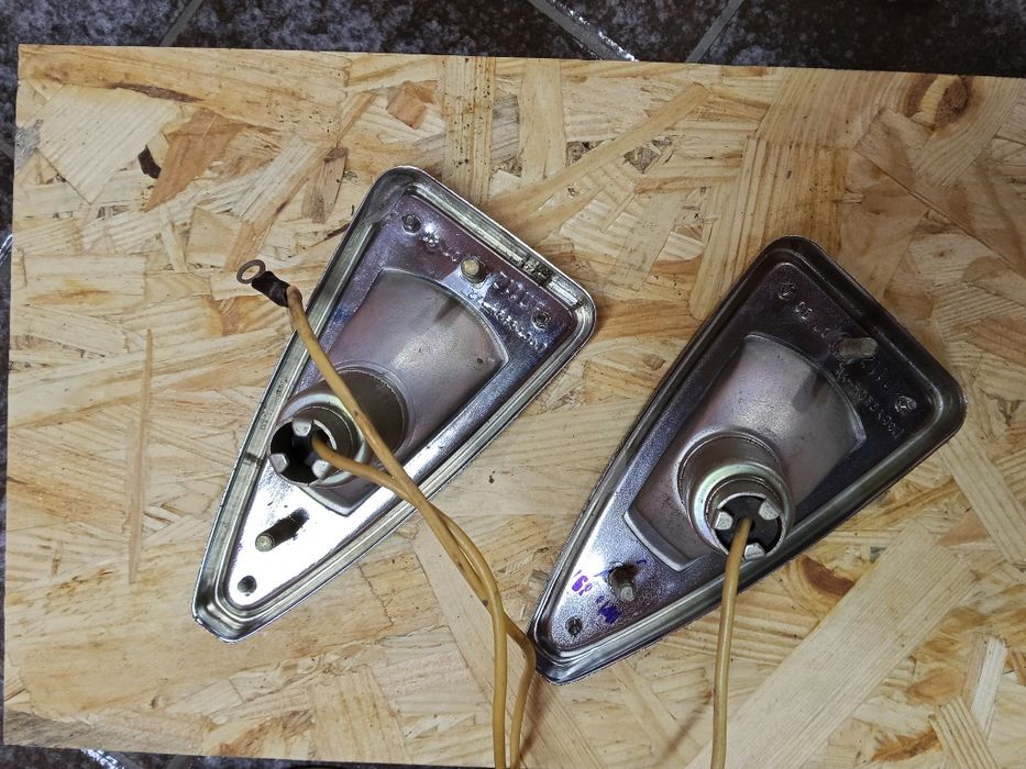 Продам повороти на москвич