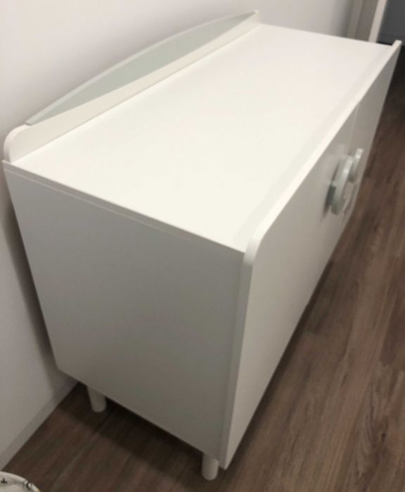 Armário + Cómoda com Muda Fraldas + Modelo Hada da Marca Trama