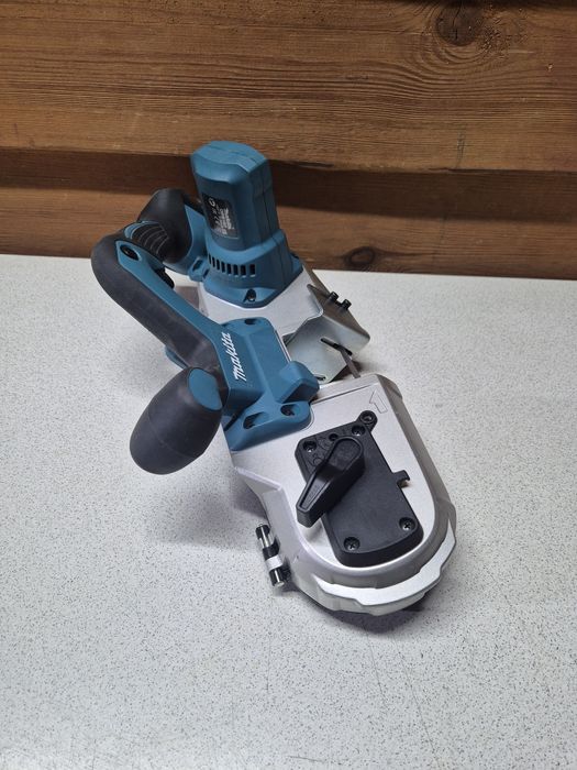 Makita Przecinarka Taśmowa