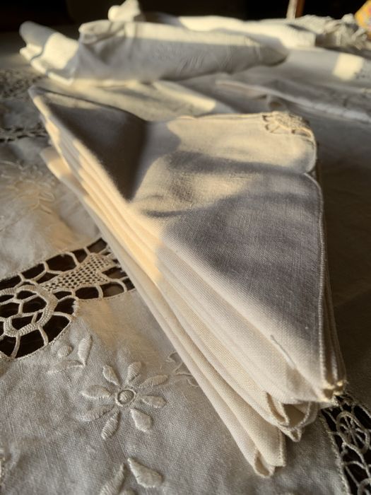 Toalha de linho bordada