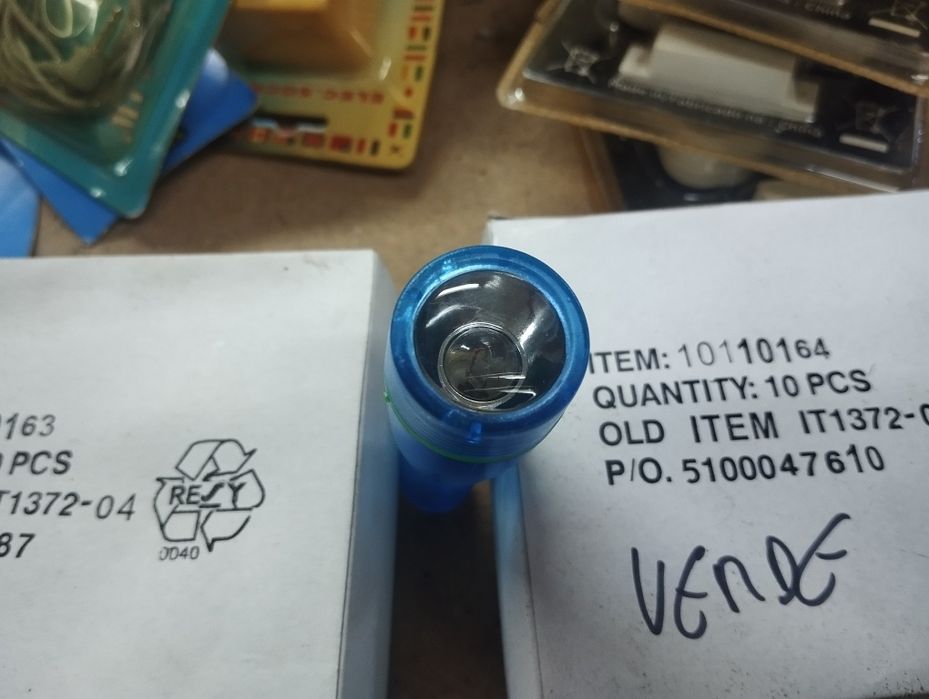 Porta chaves lanterna a pilha