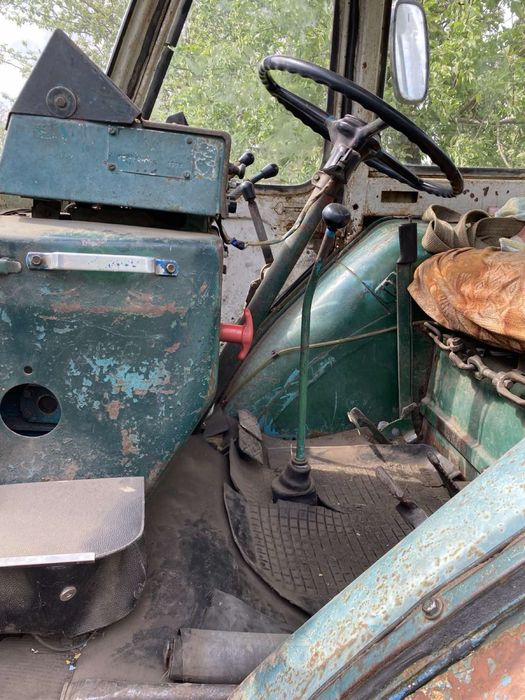 Трактор ЮМЗ-6 у гарному стані