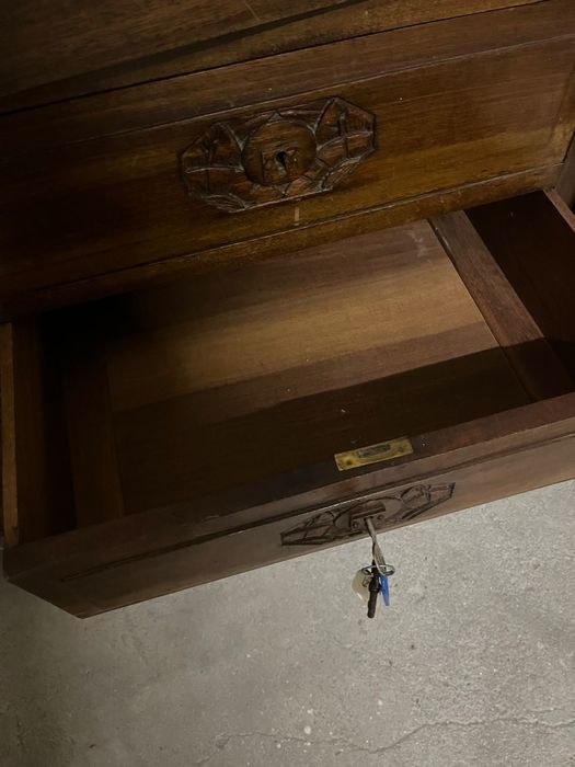 Armário de 3 módulos e tampo em mármore