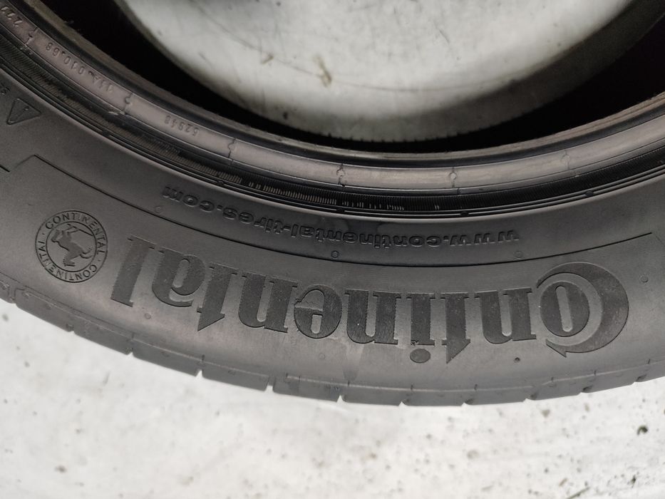 2 pneus semi novos continental contact 235/50R18 97V Oferta dos Portes