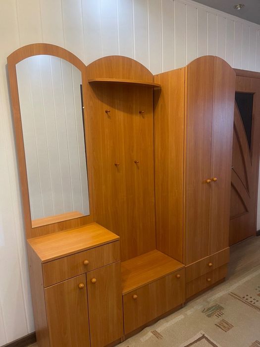 Меблі Прихожа Кухня Вітальня Спальня