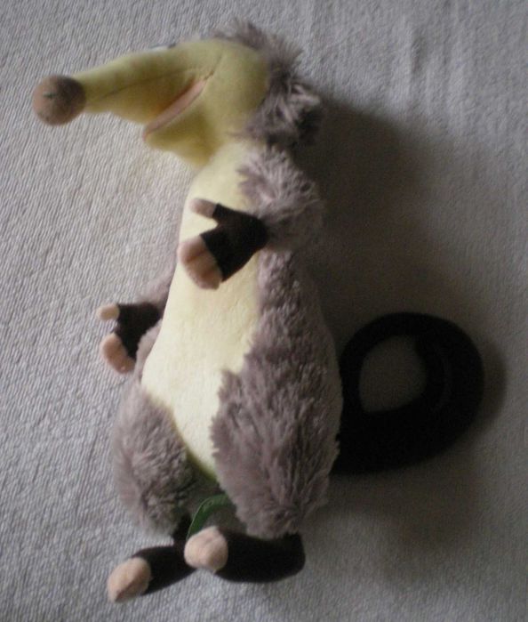 Peluches do filme pular a Cerca --1.50€ cada.