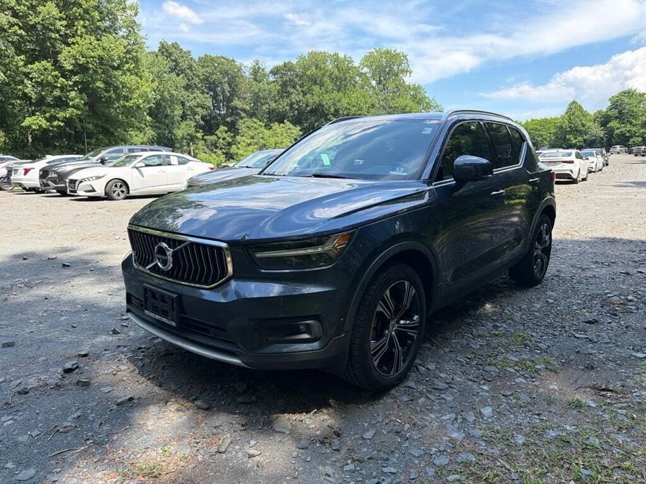 Volvo XC 40 Volvo XC40 T5 Momentum AWD