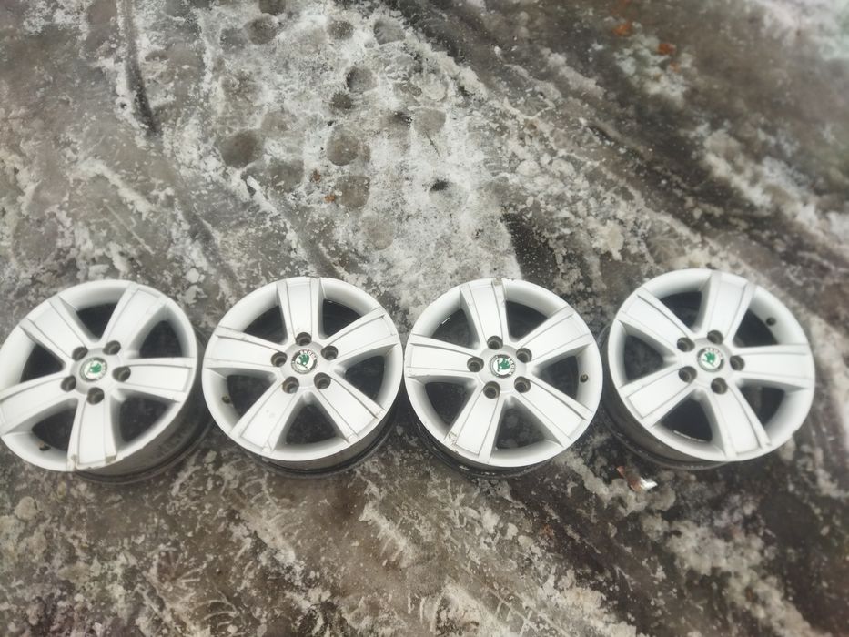 Диски R15   розболтовка 5*112 шкада А5