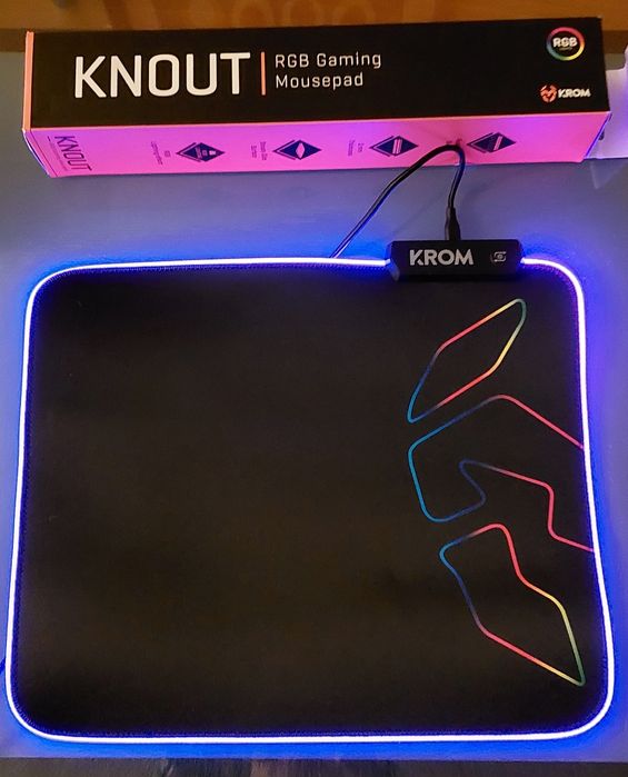 Tapete Novo de rato  luminoso KNOUT