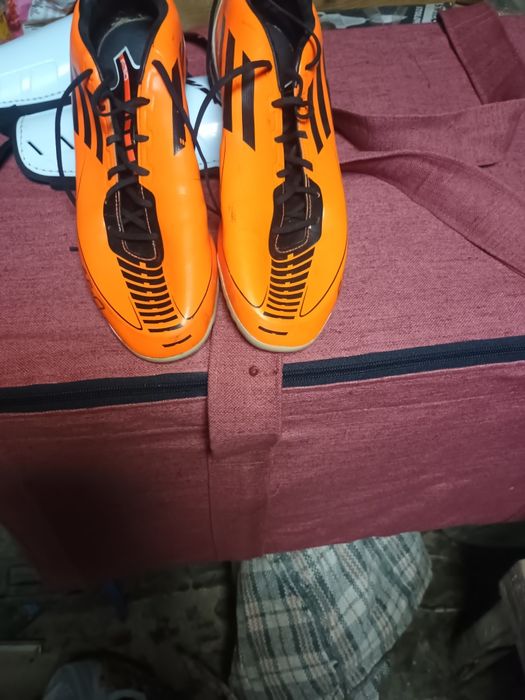 Бутци футбольні F 50