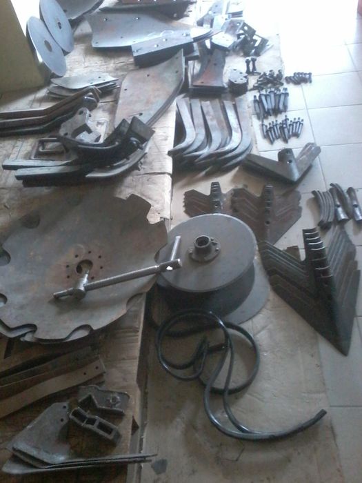 Леміш.лемех предплужника на плуг ПЛН.отвал.відвал.полиця.сошник СЗ