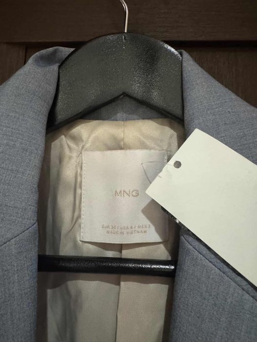 Жіночий піджак    Mango