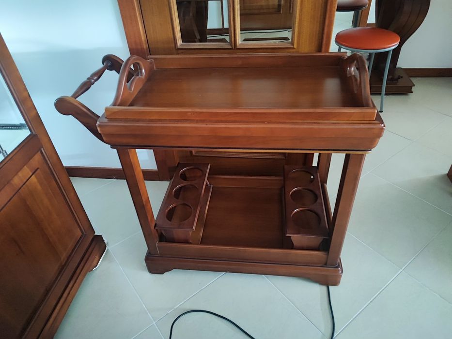 Carrinho de chá  em ótimo estado