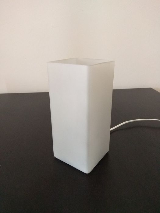 GRÖNÖ
Candeeiro de mesa